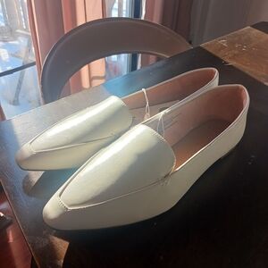 a new day Cream Women's Loafers